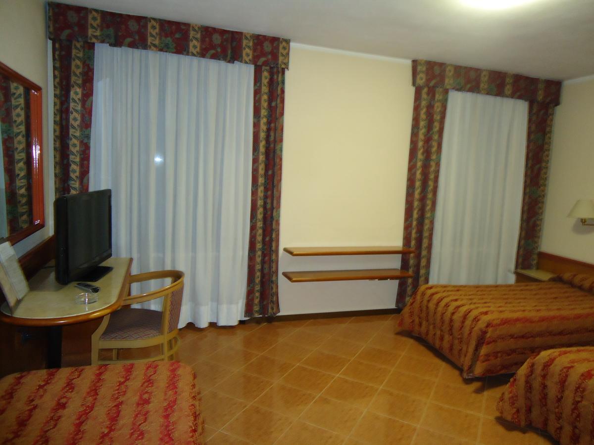 Hotel Paris Castel Goffredo Ngoại thất bức ảnh